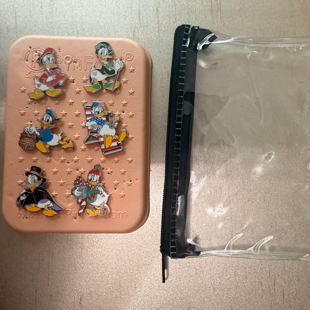 WDW 2025 Mystery Pin Donald Set includes Chaser - Picture 3 of 3